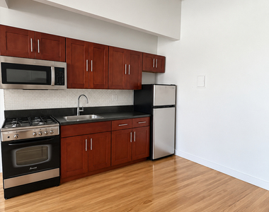 112 Lincoln Ave - Photo Thumbnail 1