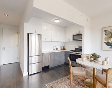801 Amsterdam Avenue - Photo Thumbnail 2