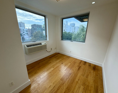 109 Winthrop Street - Photo Thumbnail 8