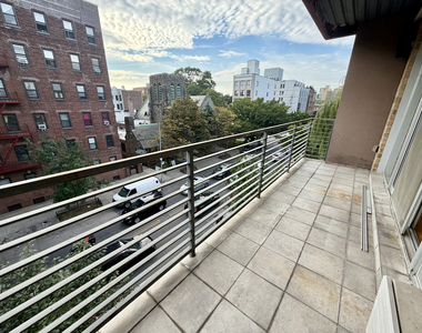 109 Winthrop Street - Photo Thumbnail 10