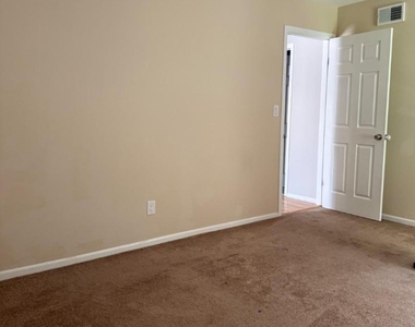 10182 Dell Pl - Photo Thumbnail 12