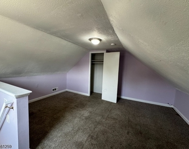 213 Spooner Ave - Photo Thumbnail 14