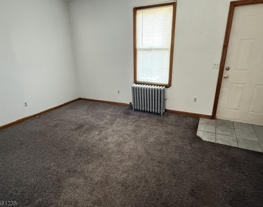 112 Mill St - Photo Thumbnail 5
