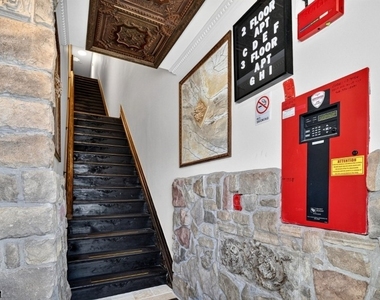 81 W Main St - Photo Thumbnail 19