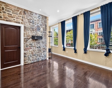 81 W Main St - Photo Thumbnail 13