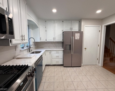 31 Hillside Ave - Photo Thumbnail 35