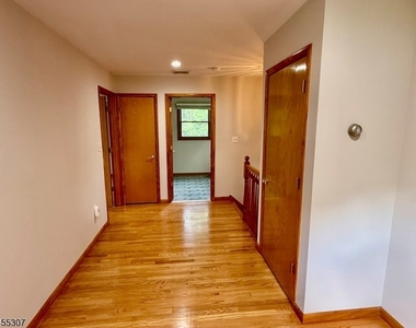31 Hillside Ave - Photo Thumbnail 25