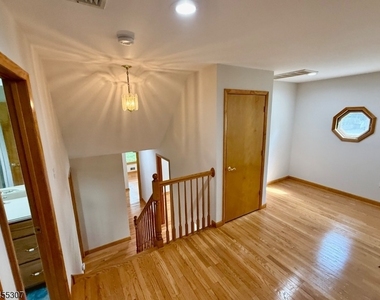 31 Hillside Ave - Photo Thumbnail 32