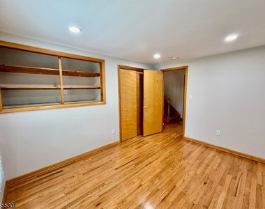 31 Hillside Ave - Photo Thumbnail 14