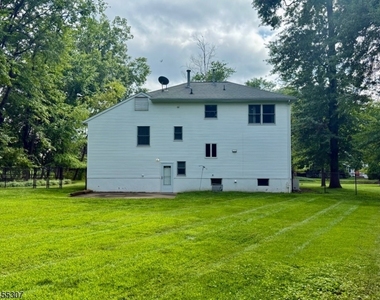31 Hillside Ave - Photo Thumbnail 1