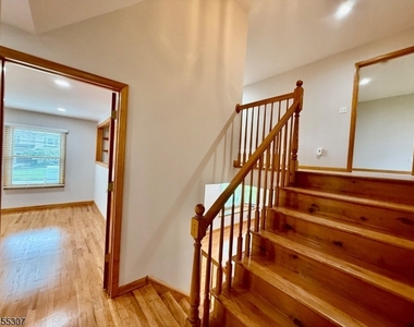 31 Hillside Ave - Photo Thumbnail 21