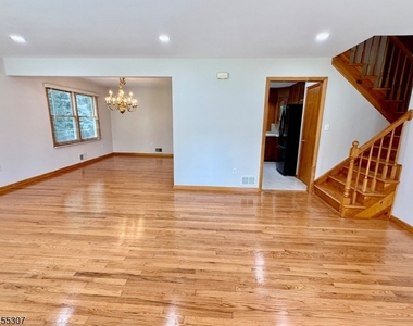 31 Hillside Ave - Photo Thumbnail 11