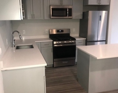 22 Center St - Photo Thumbnail 2