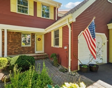 22 Northbridge Pl - Photo Thumbnail 2