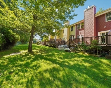 22 Northbridge Pl - Photo Thumbnail 35
