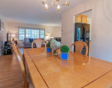 31 Woodland Rd - Photo Thumbnail 12