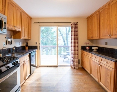 31 Woodland Rd - Photo Thumbnail 14