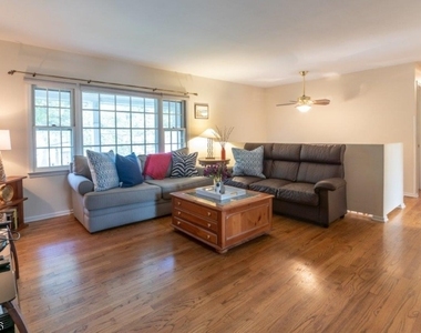 31 Woodland Rd - Photo Thumbnail 5