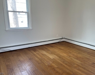 37 Crestview Hill Rd - Photo Thumbnail 5