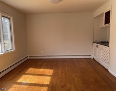37 Crestview Hill Rd - Photo Thumbnail 2