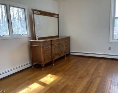 37 Crestview Hill Rd - Photo Thumbnail 4