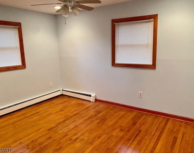 2 Geraldine Dr - Photo Thumbnail 7