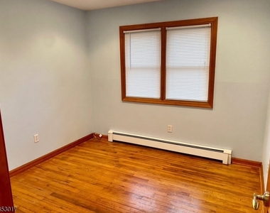 2 Geraldine Dr - Photo Thumbnail 6