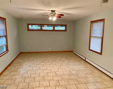 2 Geraldine Dr - Photo Thumbnail 3