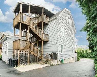 49 Park Ave Unit 3 - Photo Thumbnail 19