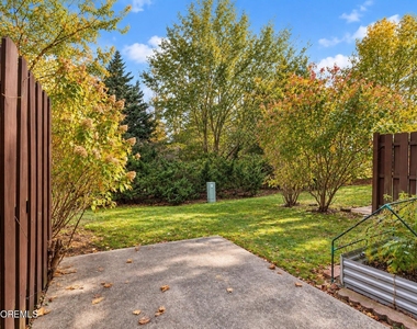 110 Bowne Court - Photo Thumbnail 16