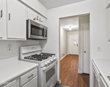 110 Bowne Court - Photo Thumbnail 5