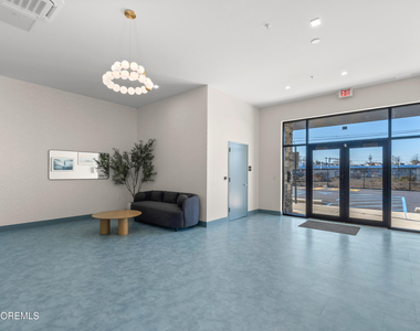 180 Morris Avenue - Photo Thumbnail 7