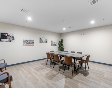 180 Morris Avenue - Photo Thumbnail 9