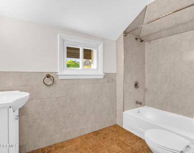 1004 Grand Avenue - Photo Thumbnail 23