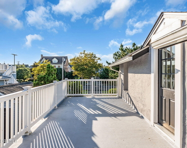 1004 Grand Avenue - Photo Thumbnail 14