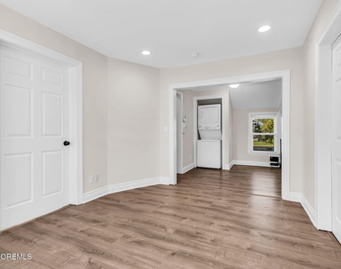 1004 Grand Avenue - Photo Thumbnail 9