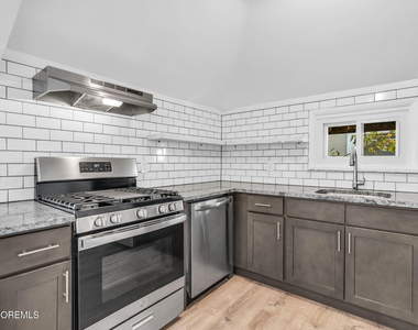 1004 Grand Avenue - Photo Thumbnail 6