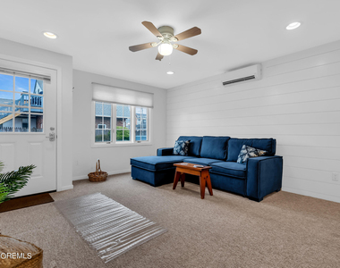 1605 Grand Central Avenue - Photo Thumbnail 3