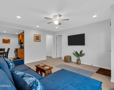 1605 Grand Central Avenue - Photo Thumbnail 4