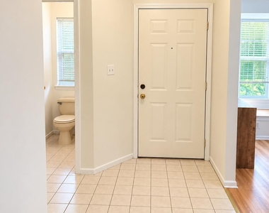 11 Lexington Court - Photo Thumbnail 6