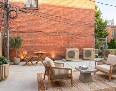 2038 5th Avenue - Photo Thumbnail 5
