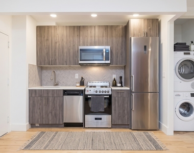 2038 5th Avenue - Photo Thumbnail 4
