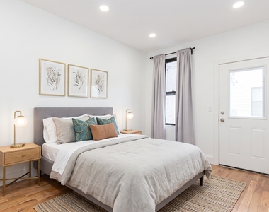 2038 5th Avenue - Photo Thumbnail 2