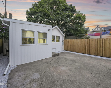 905 Emory Street - Photo Thumbnail 2
