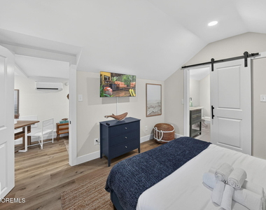 905 Emory Street - Photo Thumbnail 15