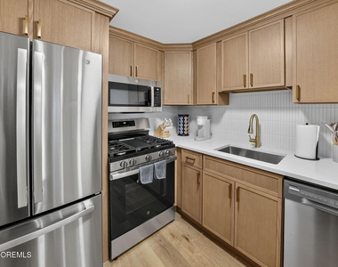 905 Emory Street - Photo Thumbnail 11