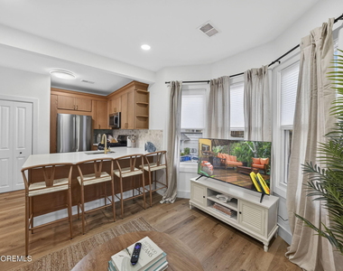 905 Emory Street - Photo Thumbnail 8