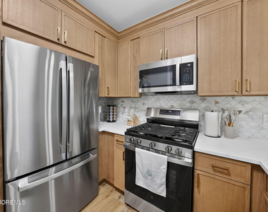 905 Emory Street - Photo Thumbnail 13
