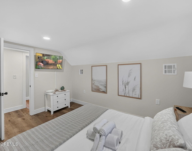 905 Emory Street - Photo Thumbnail 19