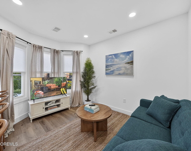905 Emory Street - Photo Thumbnail 10